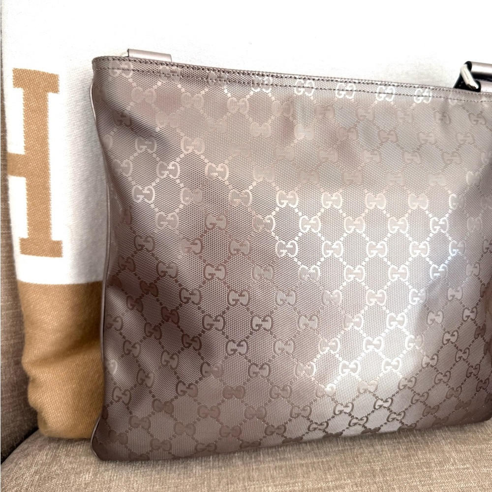 Gucci authentic crossbody bag metallic rose color monogram coated canvas medium - Picture 12 of 16